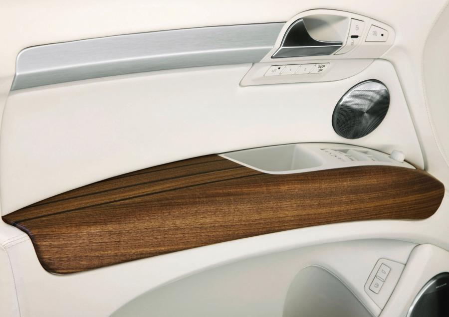 Детали интерьера Audi Q7 Coastline Concept (4L) 2008 года  (фото 3 из 13)